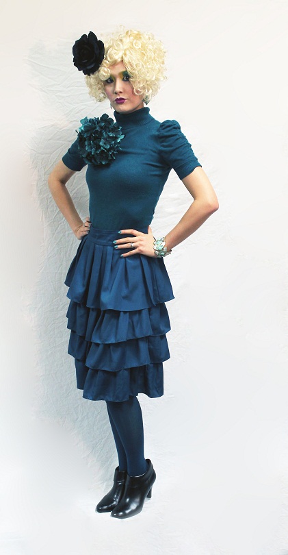 Effie Trinket Costumes | PartiesCostume.com